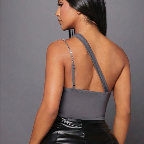 NWT • One Shoulder Cut Out Chain Top - Picture 13 of 13
